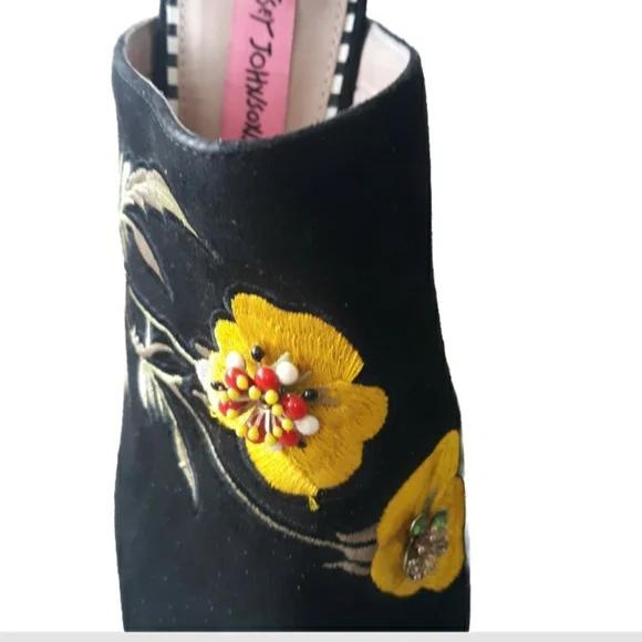Betsey Johnson BARROW beaded Floral Slides Mules 7 - Picture 5 of 5